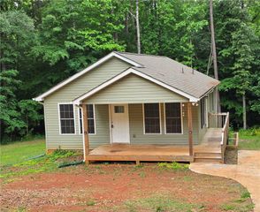 417 Forest Acres Circle, Walhalla, SC 29691