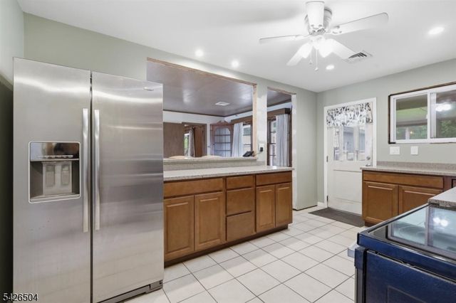 7 Essex Rd, Washington Twp., NJ 07882