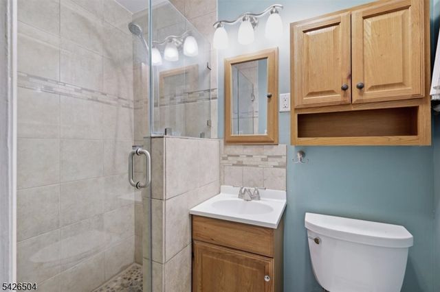 7 Essex Rd, Washington Twp., NJ 07882