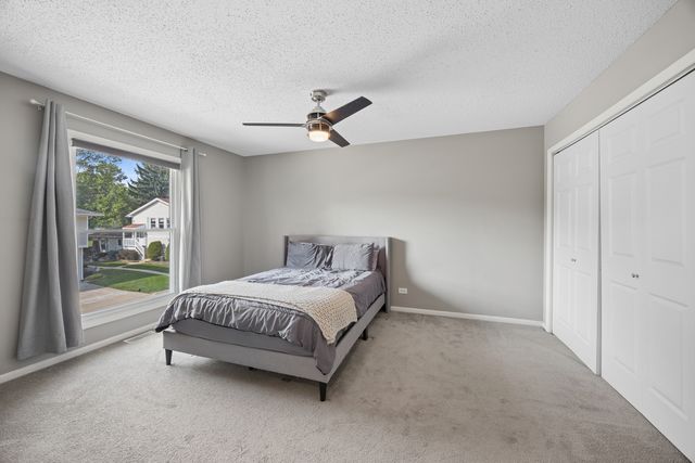 5340 Crescent Lane A, Oak Forest, IL 60452