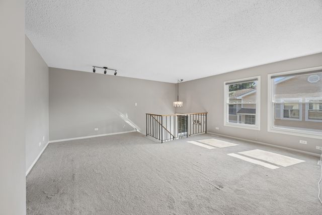 5340 Crescent Lane A, Oak Forest, IL 60452