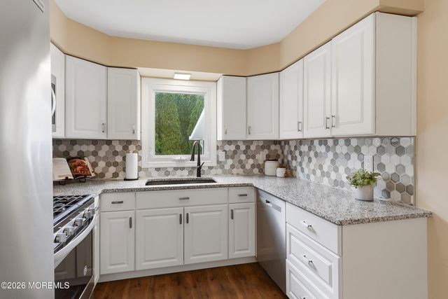 76 Westport Drive, Toms River, NJ 08757