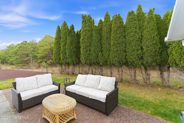 76 Westport Drive, Toms River, NJ 08757