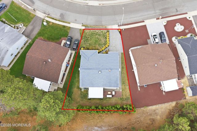 76 Westport Drive, Toms River, NJ 08757