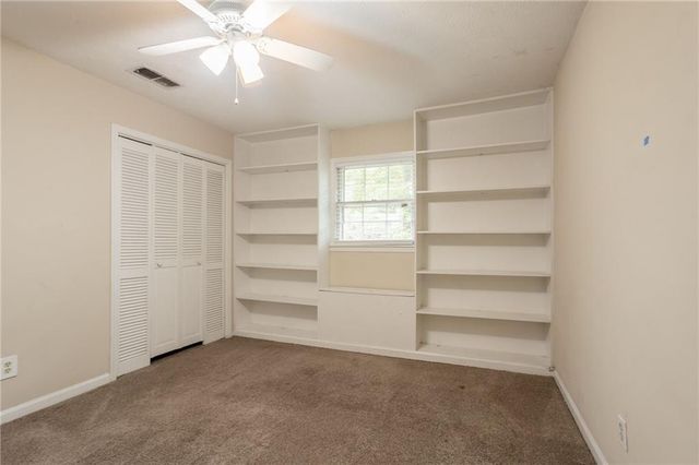 206 Hauteur SW Place, Lilburn, GA 30047