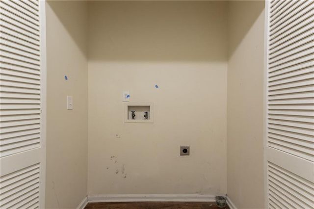 206 Hauteur SW Place, Lilburn, GA 30047