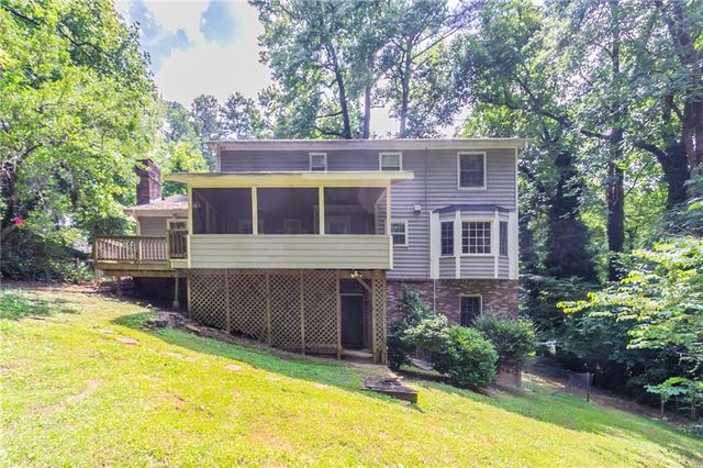206 Hauteur SW Place, Lilburn, GA 30047