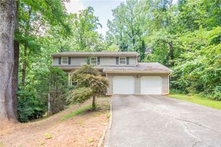 206 Hauteur SW Place, Lilburn, GA 30047