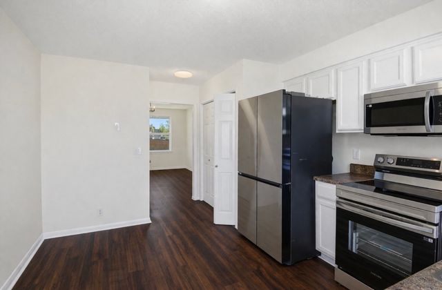 1300 Bellshire Terrace Dr, Nashville, TN 37207