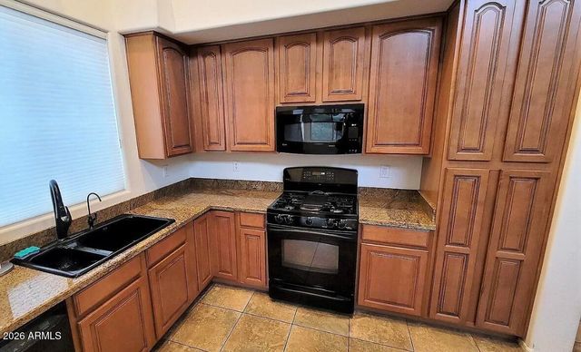 2406 W RED RANGE Way, Phoenix, AZ 85085