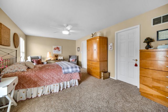 2045 Briarwood Lane, Highland, IN 46322