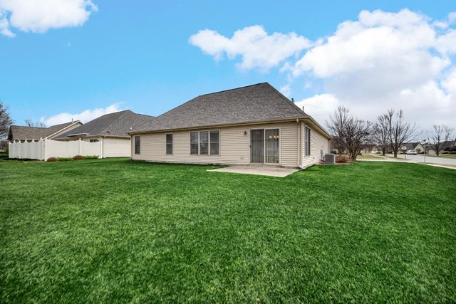 2045 Briarwood Lane, Highland, IN 46322