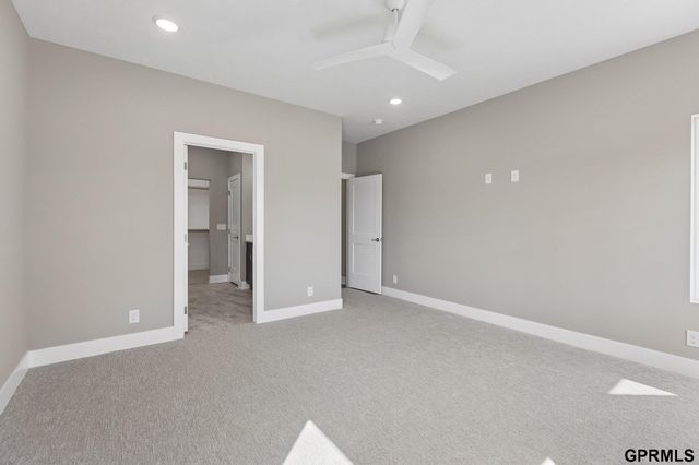 7711 S 180 Avenue, Omaha, NE 68136