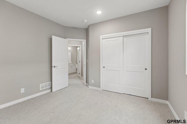 7711 S 180 Avenue, Omaha, NE 68136