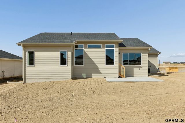 7711 S 180 Avenue, Omaha, NE 68136