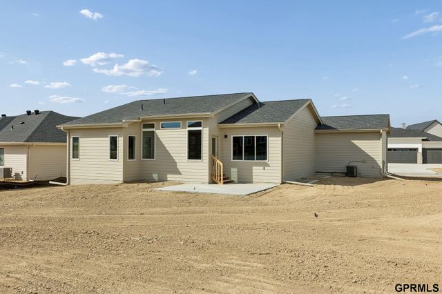 7711 S 180 Avenue, Omaha, NE 68136