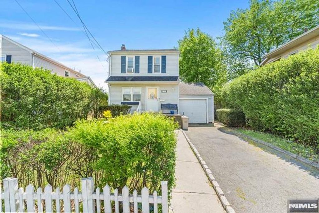 91 Kingsland Street, Nutley, NJ 07110