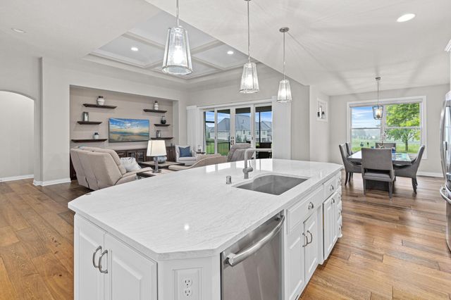 1920 Annika Drive N, Lake Elmo, MN 55042