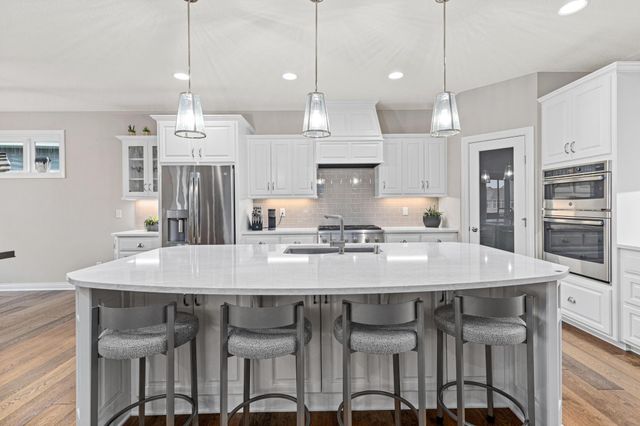 1920 Annika Drive N, Lake Elmo, MN 55042