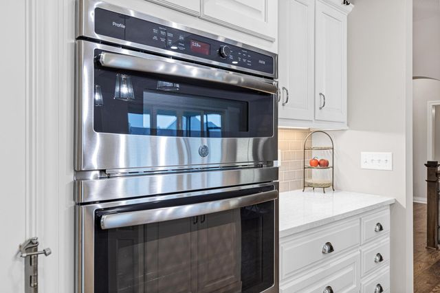 1920 Annika Drive N, Lake Elmo, MN 55042