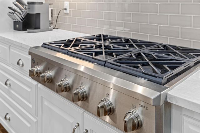 1920 Annika Drive N, Lake Elmo, MN 55042