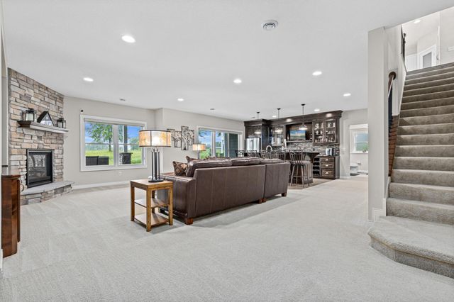 1920 Annika Drive N, Lake Elmo, MN 55042