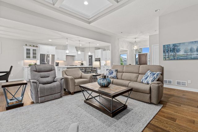 1920 Annika Drive N, Lake Elmo, MN 55042