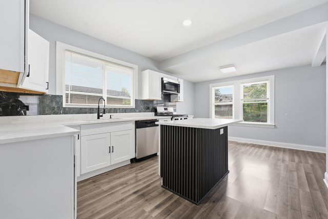 10607 S May Street, Chicago, IL 60643