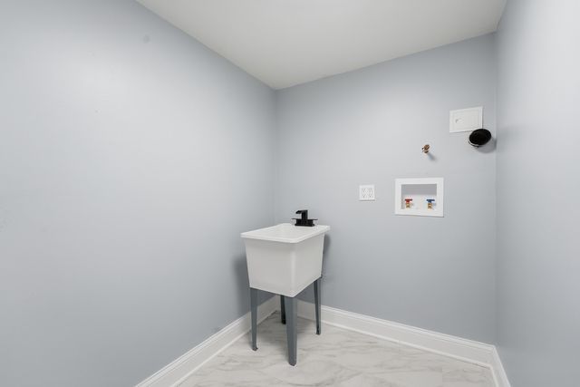 10607 S May Street, Chicago, IL 60643