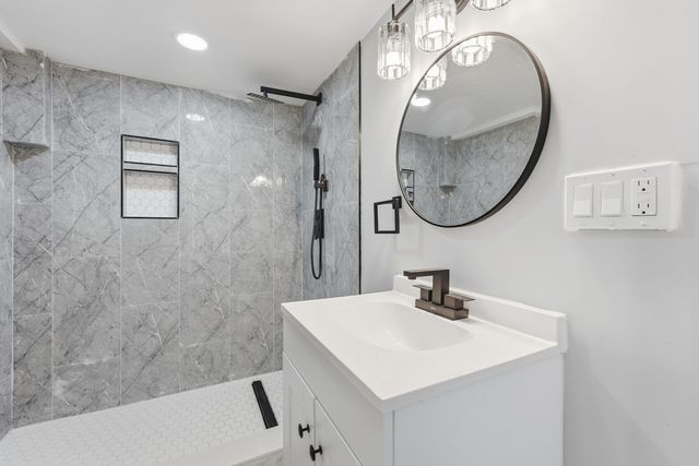 10607 S May Street, Chicago, IL 60643