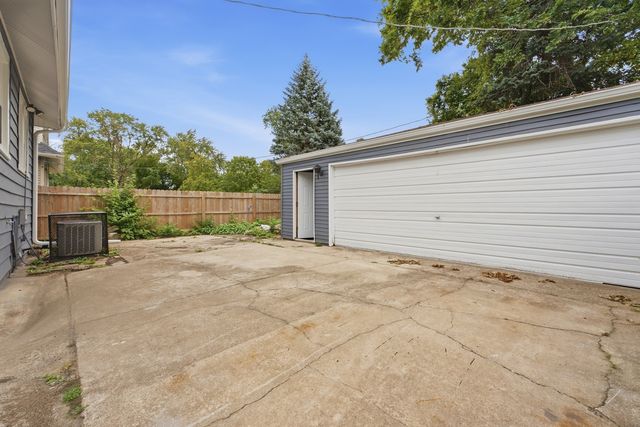 10607 S May Street, Chicago, IL 60643