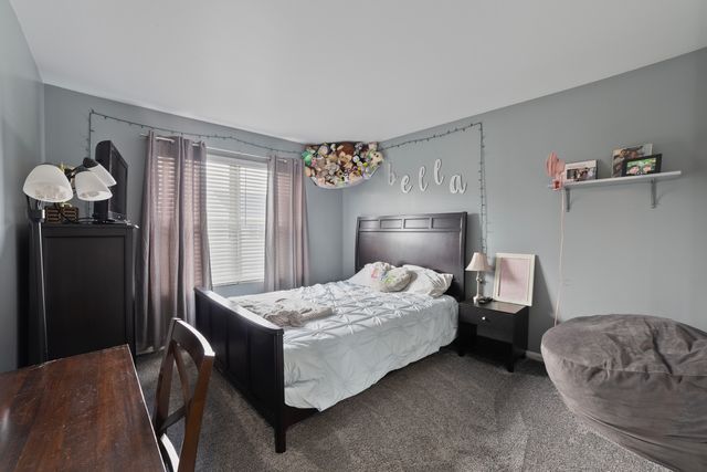 1813 Sebastian Drive, Woodstock, IL 60098