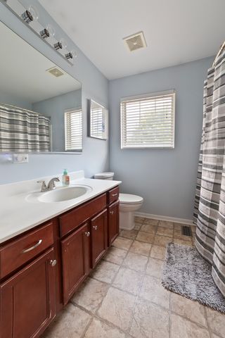 1813 Sebastian Drive, Woodstock, IL 60098