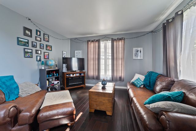 1813 Sebastian Drive, Woodstock, IL 60098