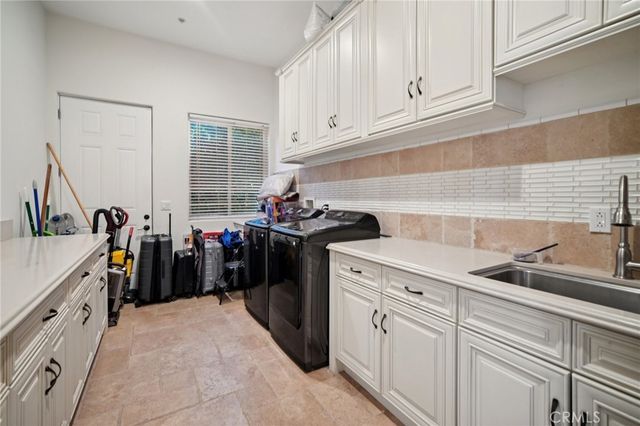 17401 Raymer Street, Sherwood Forest, CA 91325