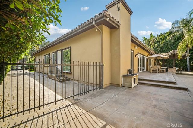 17401 Raymer Street, Sherwood Forest, CA 91325