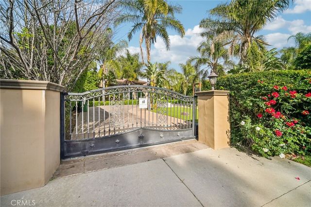 17401 Raymer Street, Sherwood Forest, CA 91325
