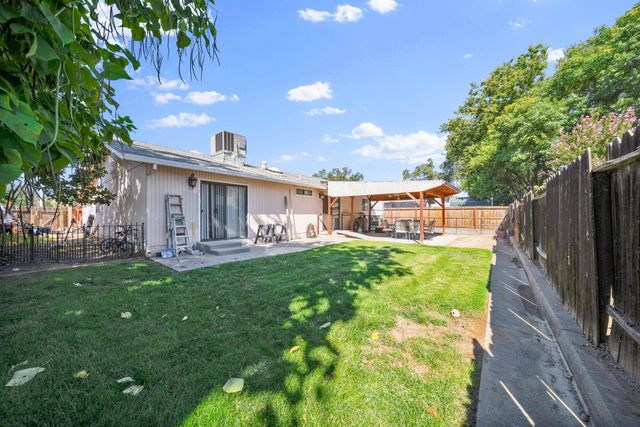 6955 Yvonne Court, Redding, CA 96001