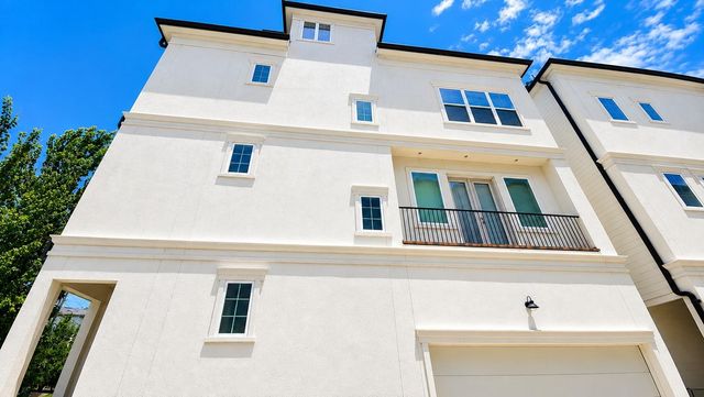 1222 W 24th Street A, Houston, TX 77008