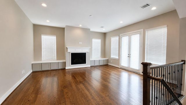 1222 W 24th Street A, Houston, TX 77008