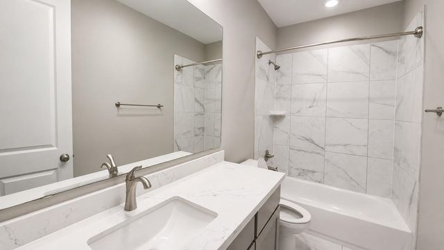 1222 W 24th Street A, Houston, TX 77008