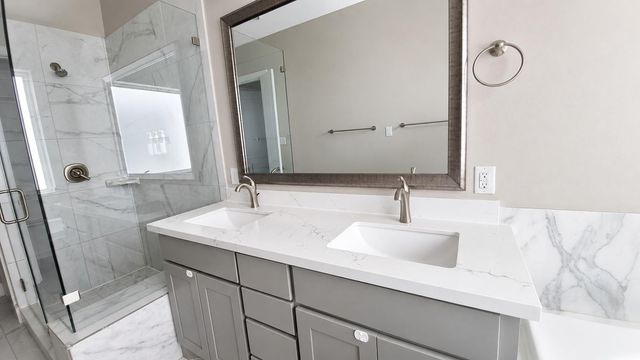 1222 W 24th Street A, Houston, TX 77008