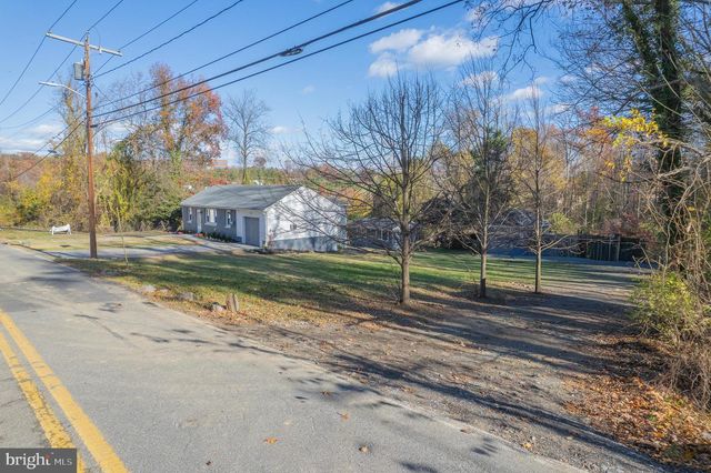 7365 RACE RD, Hanover, MD 21076