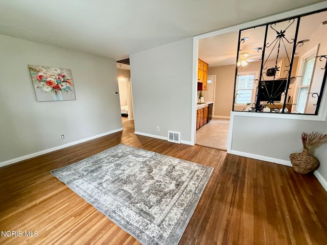 952 Francis Avenue, Toledo, OH 43609