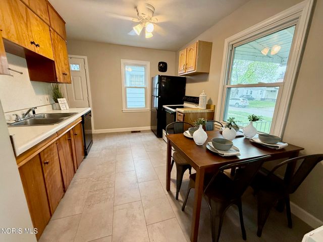 952 Francis Avenue, Toledo, OH 43609