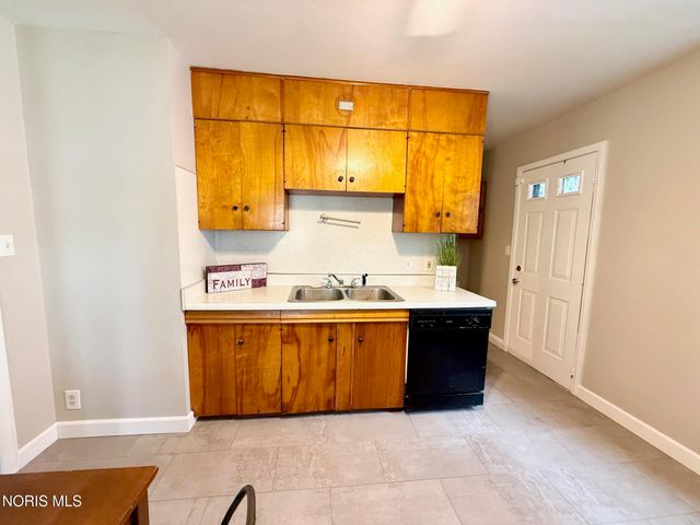 952 Francis Avenue, Toledo, OH 43609