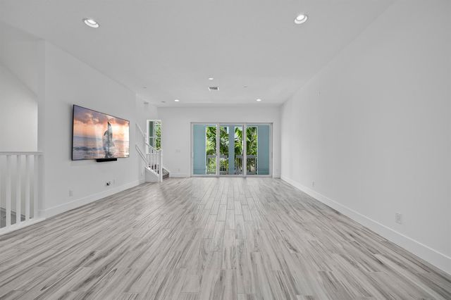 5210 Beckman Terrace, Palm Beach Gardens, FL 33418