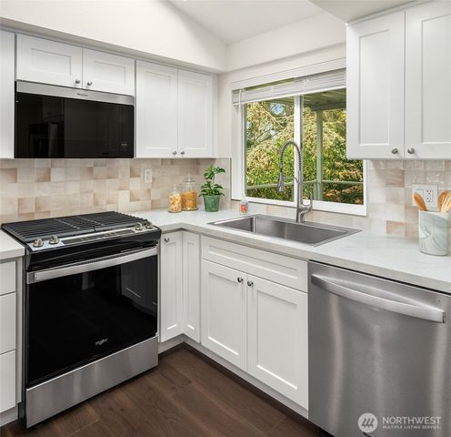 28407 22nd Avenue S, Federal Way, WA 98003