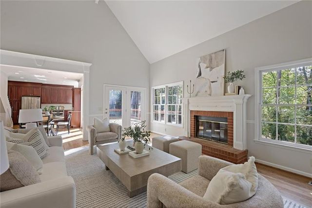 963 Bolingbrook SW Drive, Marietta, GA 30064