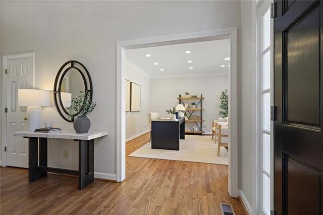 963 Bolingbrook SW Drive, Marietta, GA 30064